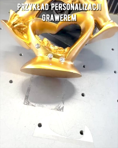 Figurka "Dotek Lásky" 10 cm vysoká, s možností gravírování jako dárek