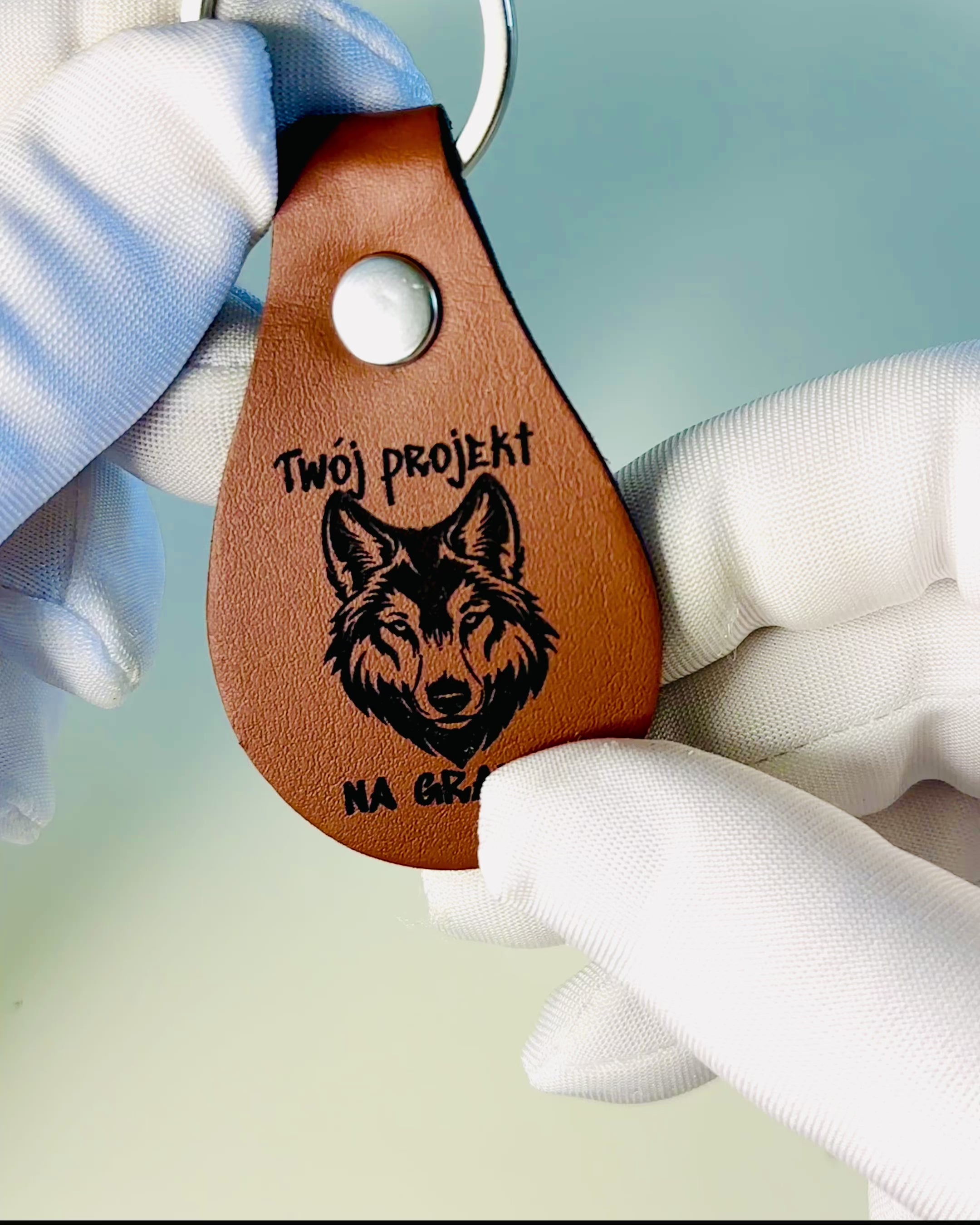 Kožený PU přívěsek s možností personalizace gravírováním - Dostupný v 5 barvách