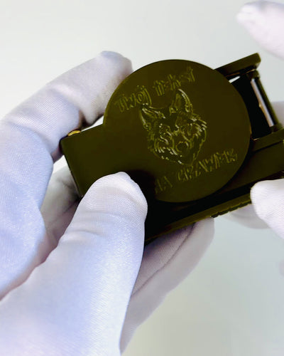 Vodotěsný Kompas Navigační s Vysokou Přesností v Barvě Armádní Zelené – Spolehlivý v Orientaci, možnost gravírování