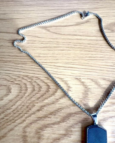 Pánský náhrdelník Dog Tag „SteelVision” – nerezová ocel, 15 variant, personalizace gravírováním