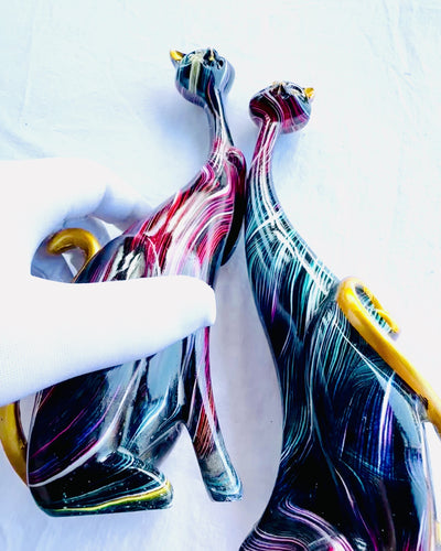 "Koci Eleganci" - Sada Dekorativních Figurok z Pryskyřice s Možností Personalizace Gravírováním