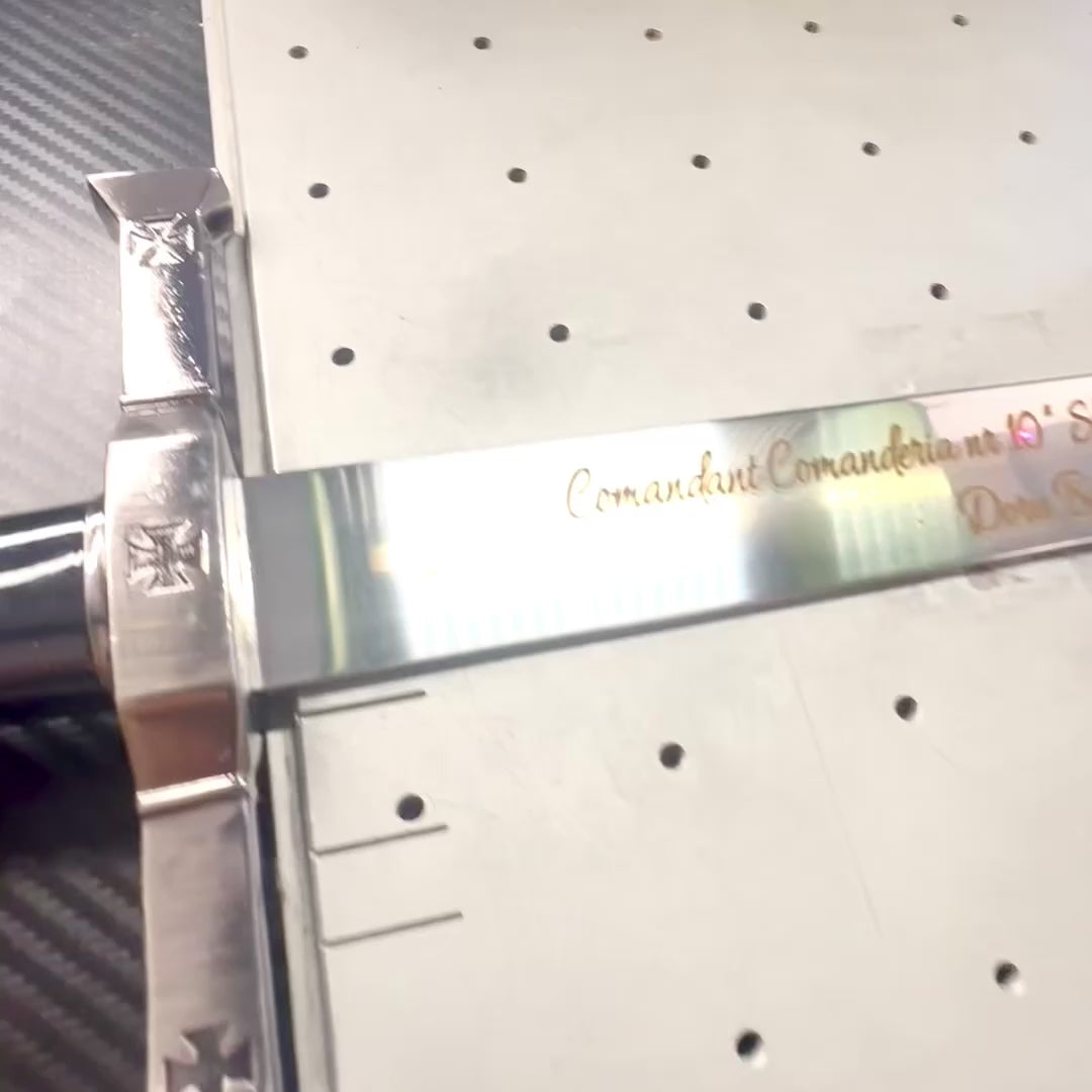Ocelový rytířský meč 84 cm v pochvě - replika SW-114 s možností personalizace gravírováním
