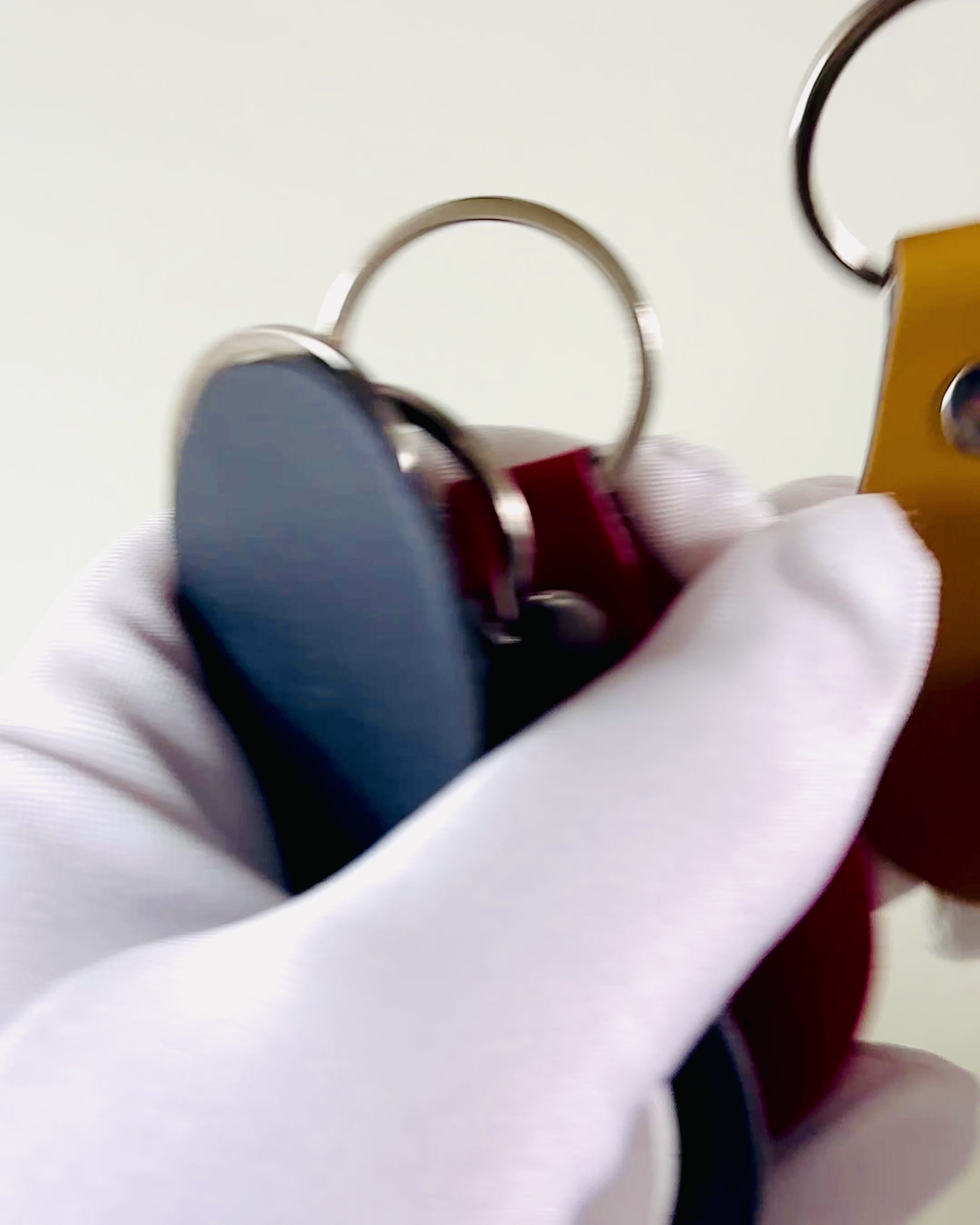 Kožený PU přívěsek s možností personalizace gravírováním - Dostupný v 5 barvách