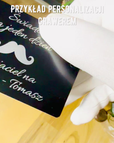 Exkluzivní Černá Kovová Vizitka s Možností Personalizace – Ideální jako Dárek