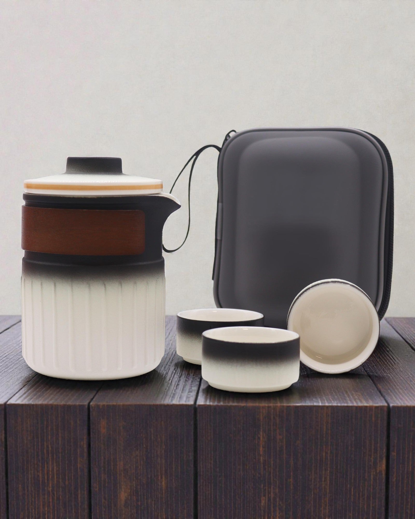 Cesta tří přátel – turistická keramická souprava s konvičkou a 3 šálky