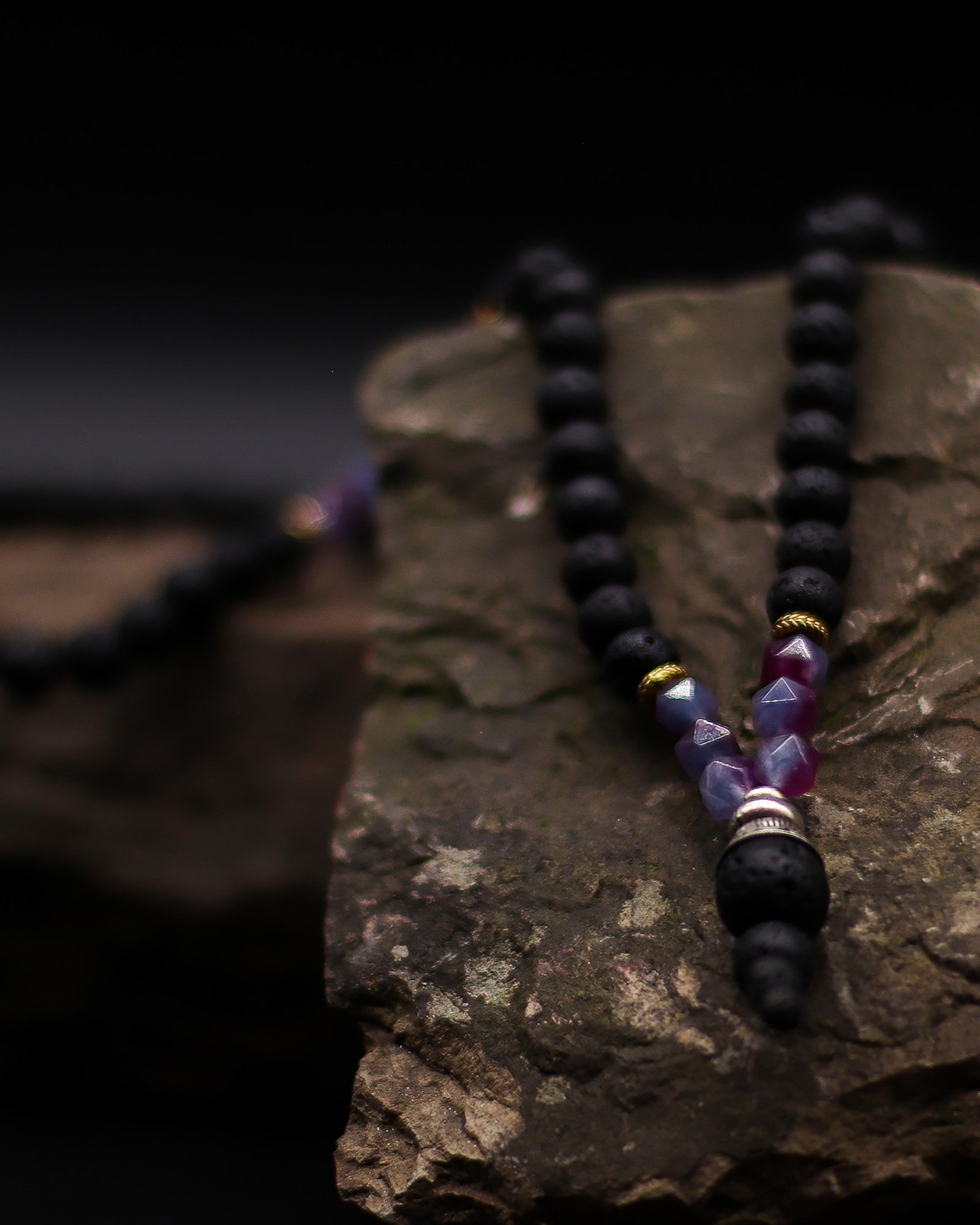 Naszyjnik Esencja Wulkanu – Przyjęcie Ciemnej Strony